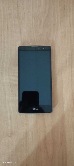 Продается смартфон LG G4c + подарок