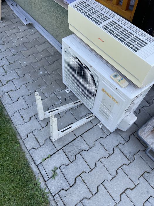Aer Conditionat Vortex 12000 BTU Complet