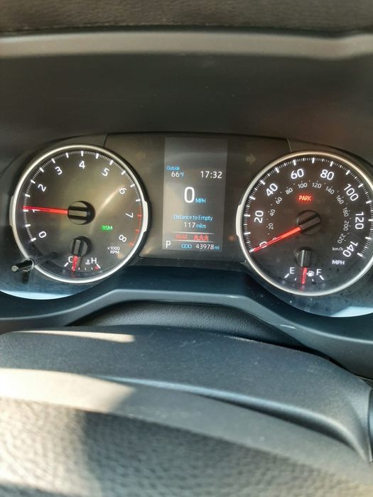 Продаётся RAV4