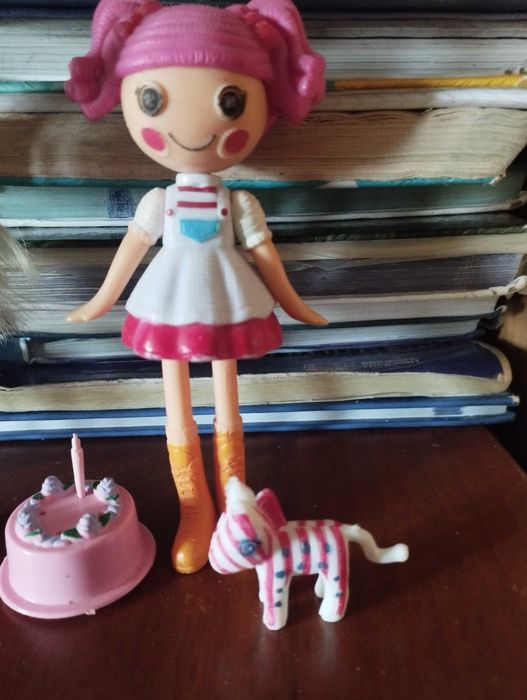 Игрушки небольшие для девочек из наборов Хеппи Милл.