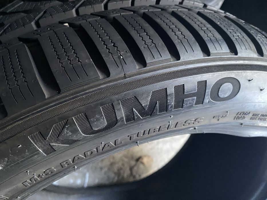 Шины 255/40/18 пара бу кумхо