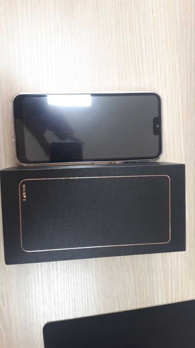 Продаётся новый телефон за 100$