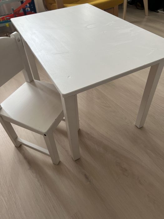 Masa si scaun de lemn pt copii Ikea