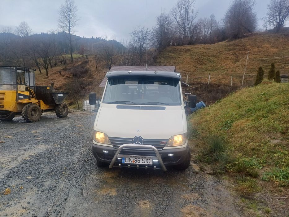 Vând Mercedes sprinter