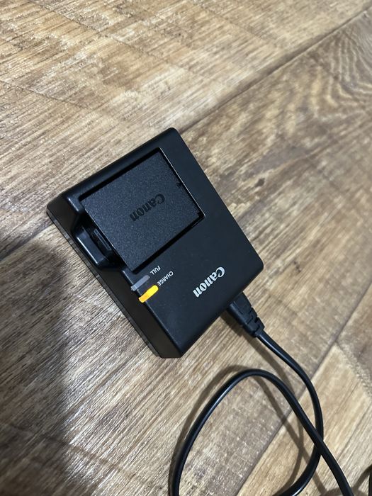 Зарядное устройство Canon LC-E10
