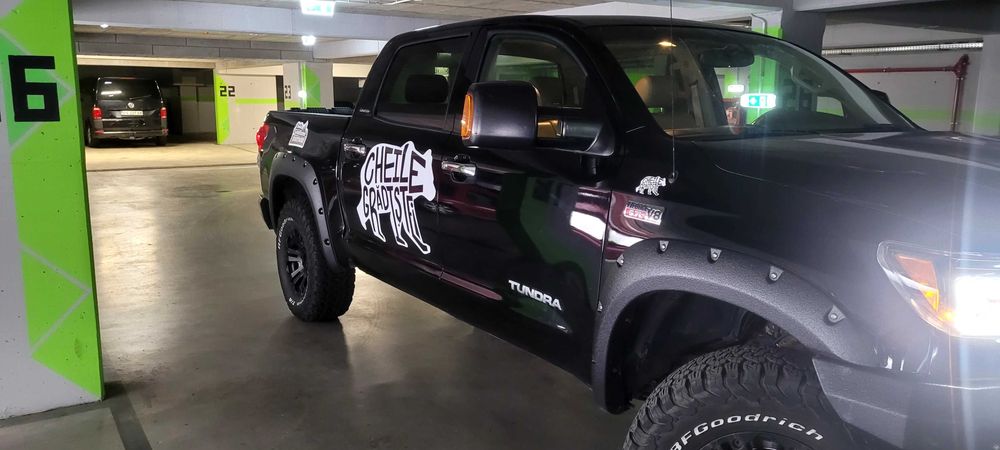 Toyota Tundra 5,7
