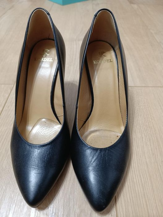 Pantofi cu toc marimea 38