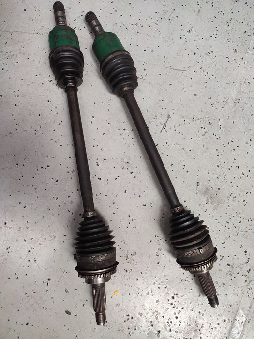 Передние привода Subaru 1992; 2002