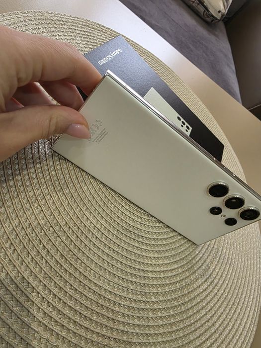 Samsung galaxy s 23 ultra, 256GB.Цвят cream.