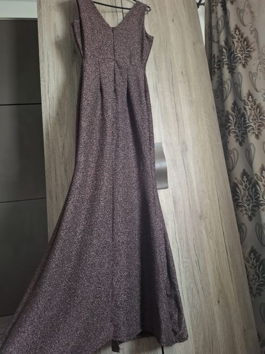 Rochie lungă elegantă mărimea M
