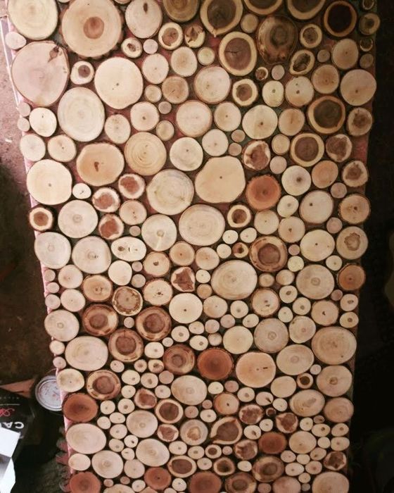 Mozaic din rondele din lemn uscat