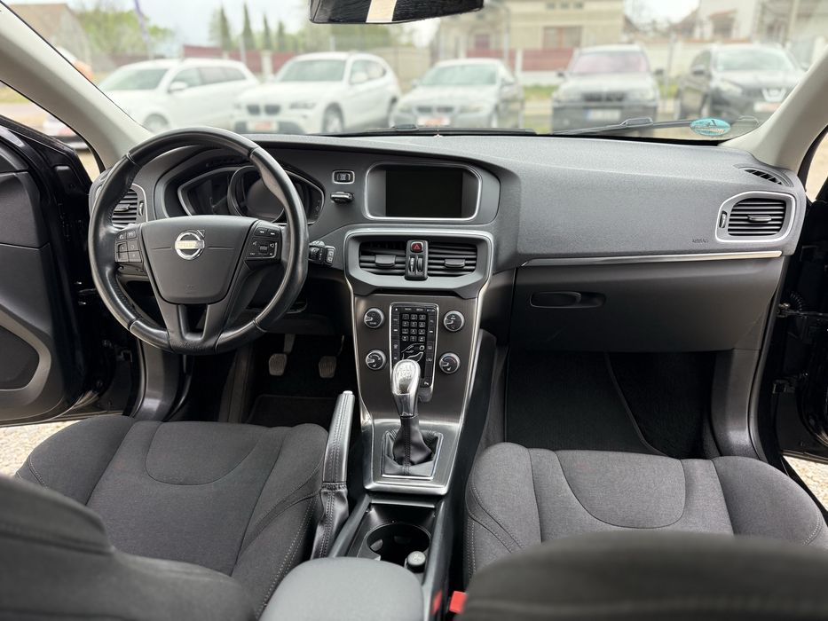 Volvo V40 1.6 115 CP Euro 5 11/2013 SE POATE IN RATE