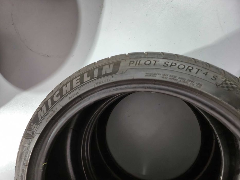 2 Anvelope de VARA - 275/35/19 100Y XL - Michelin Pilot Sport 4S * OEM BMW M3 M4 - CA NOI - DOT 2024 !