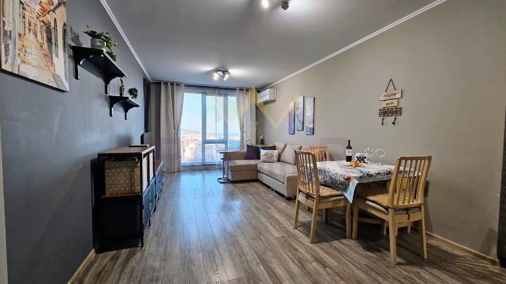 Дава се под наем Двустаен апартамент в Варна, Бриз - 74 кв.м за 765 € - Снимка #3