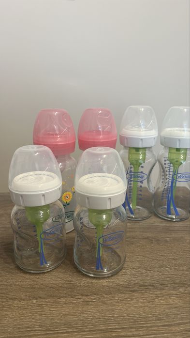 Стъклени шишета Dr. Browns и Tommee tippee