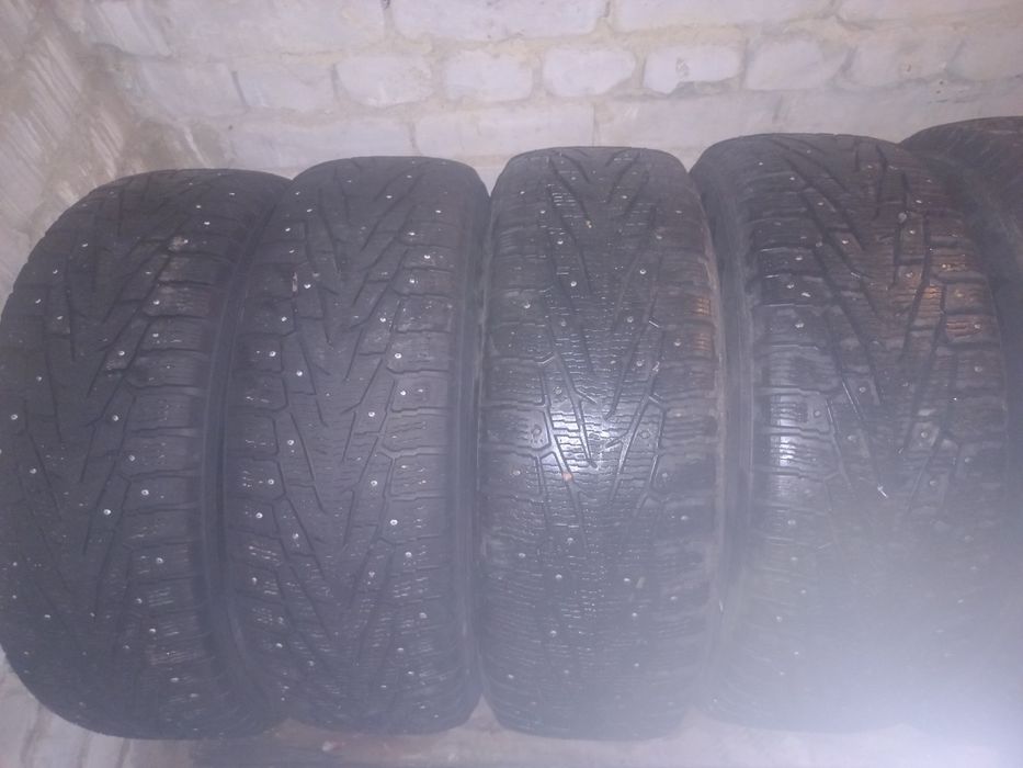 Продам шины нокиан