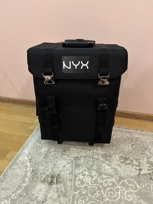 Чемодан для визажистов Новый !