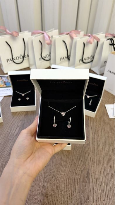 Украшения браслеты Pandora