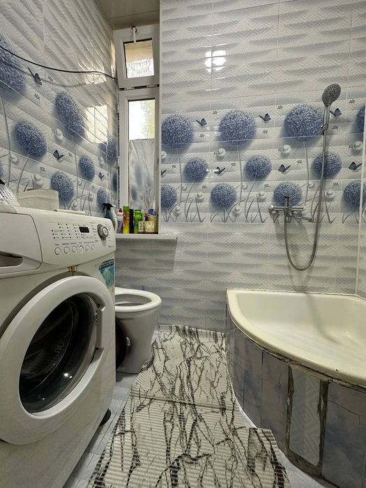 Продам 3-комнатный квартиру в телеграфе на 2- этаже