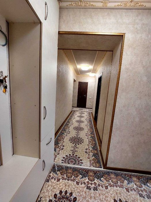 Янгихает сергели 74 кв 3/4/7 своя кв сотилади срочно