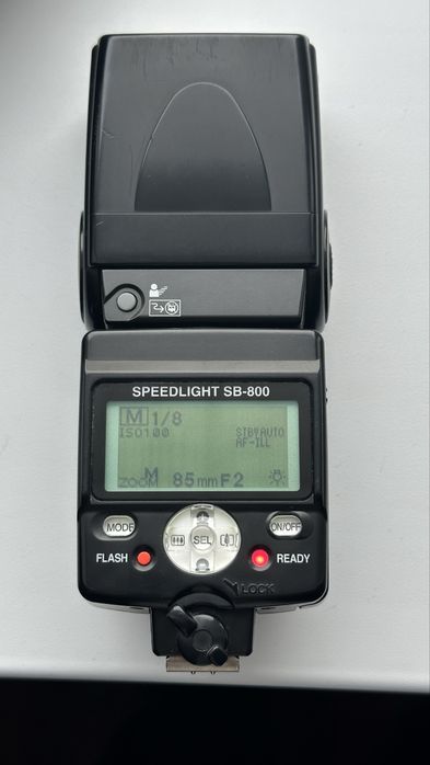 Вспышка Nikon SB-800