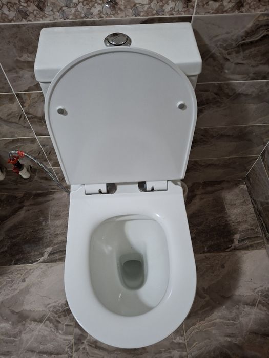 Продам  унитаз  не  дорого