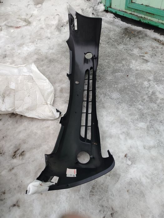 Бампер новый Тайвань лексус ES-330.