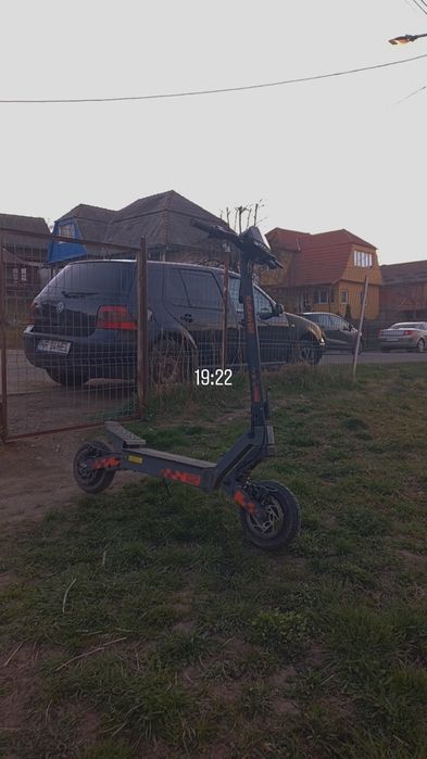 Vand trotinetă electrică g2 sau schimb