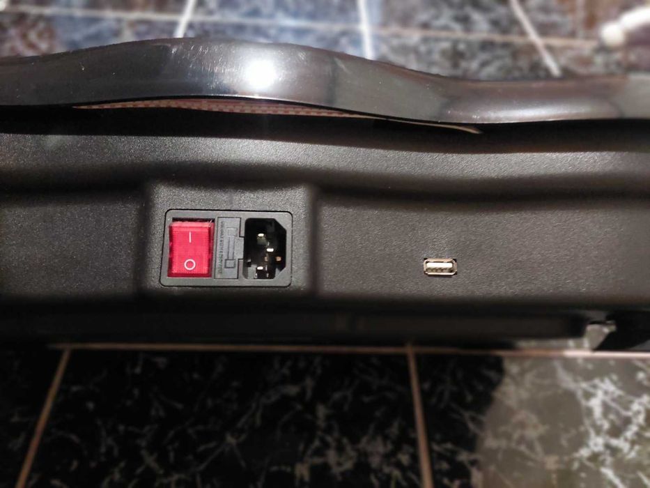 Продавам вибрационна плоча за спорт