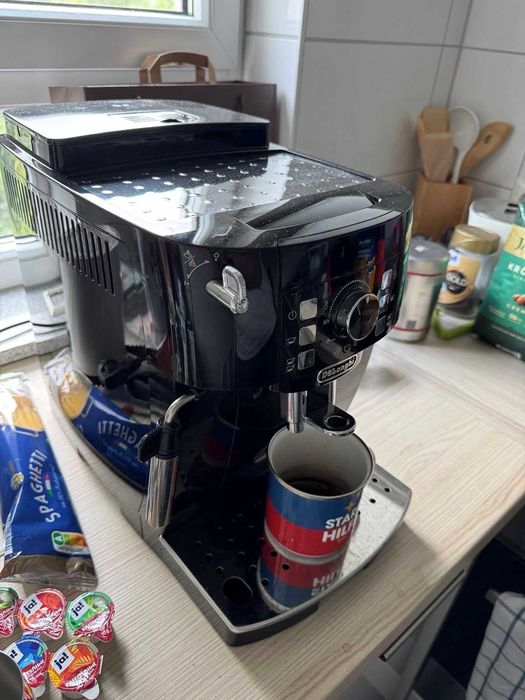 кафемашина Delonghi magnifica s