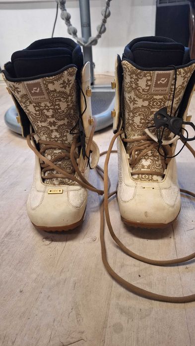 Обувки за сноуборд