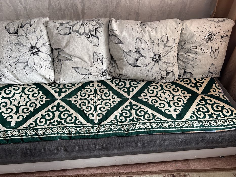 Продам диван     .