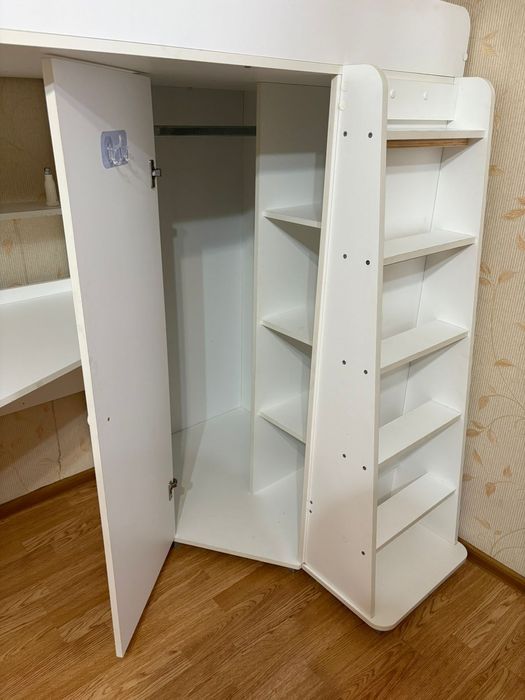 Кровать чердак шкафом