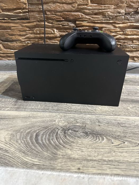 Продам xbox series X 1 TB
