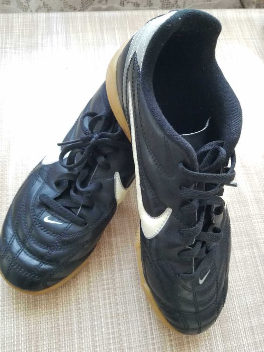 Оригинални  маратонки NIKЕ номер 38