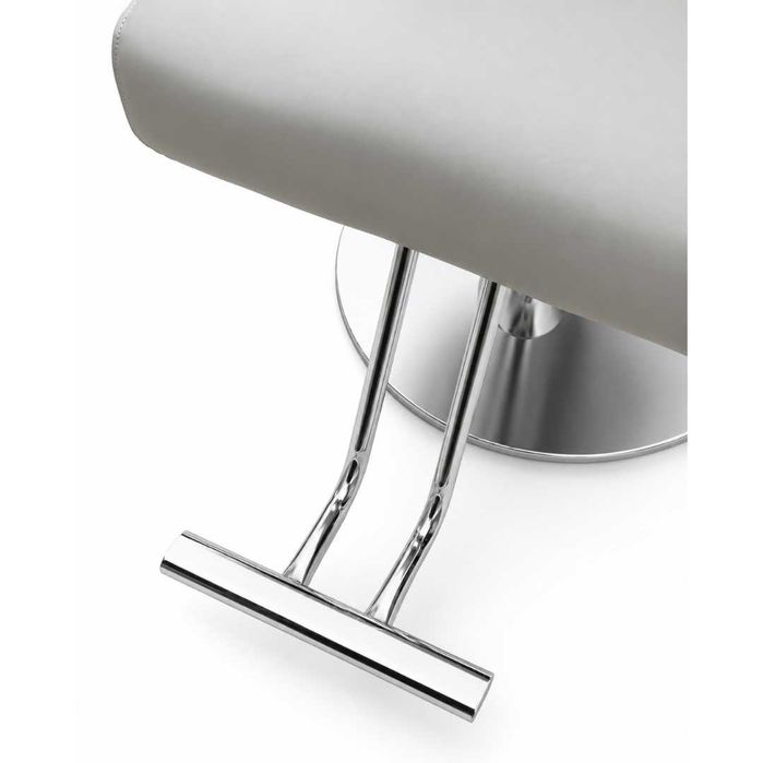 Парикмахерское кресло Grey Chrome