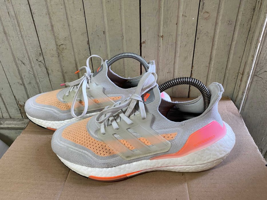 ''Adidas Ultraboost 21''оригинални маратонки 38 номер