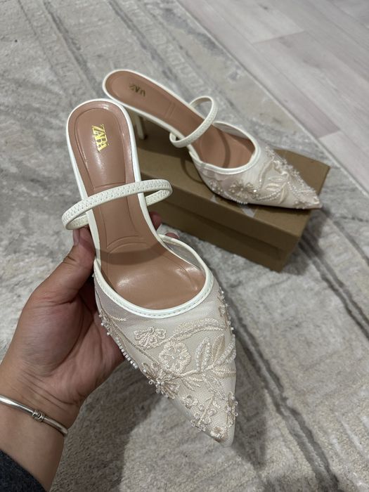 туфли Zara женские. средний каблук
