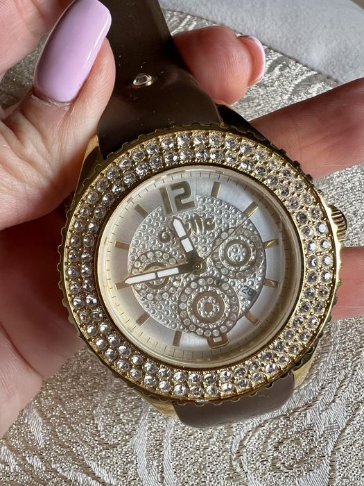 Луксозен, марков, дамски часовник Bertha, Oxette, Loisir, Versace