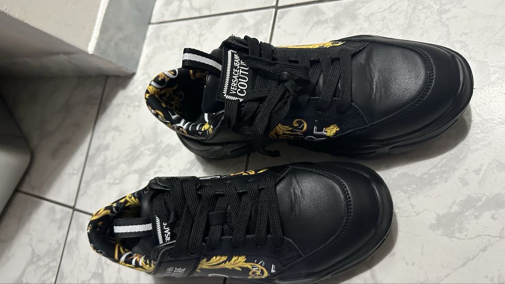 Adidasi versace couture