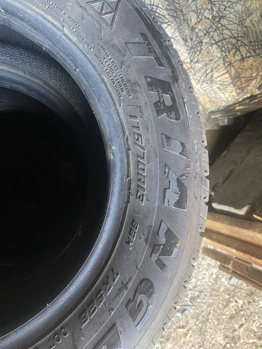 Продам резину за 40.000