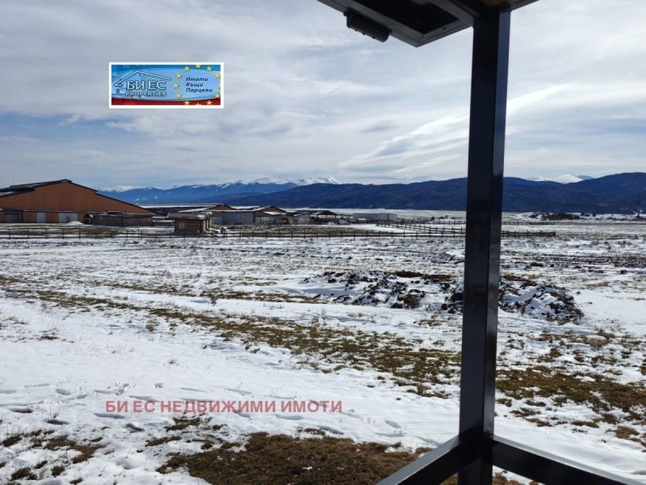 Къща в с. Рельово 68 m² и двор 4000 м²