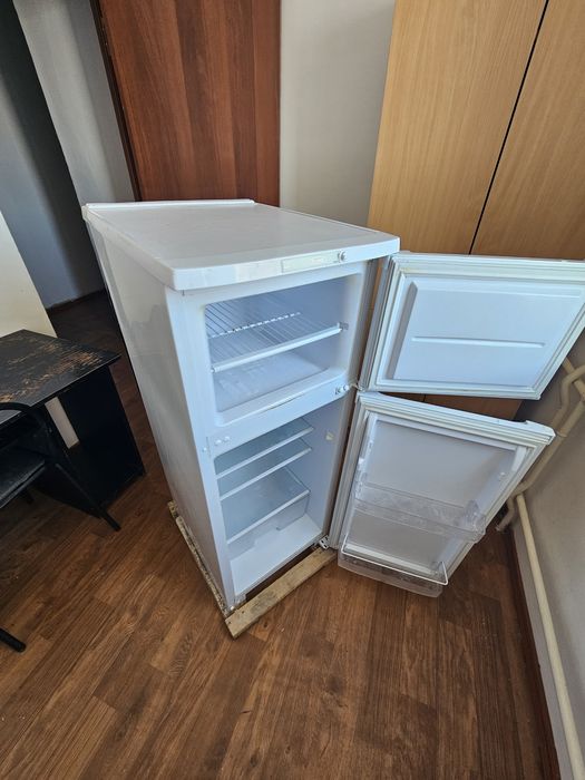 СРОЧНО продам холодильник