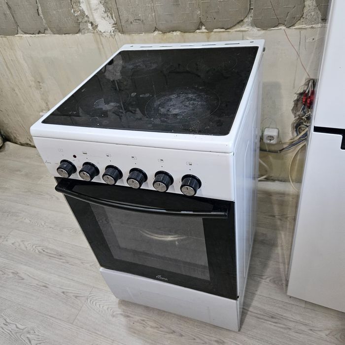 Продам электроплиту в рабочем состоянии.