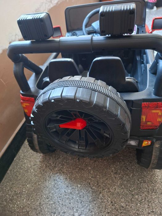 Акумулаторен джип