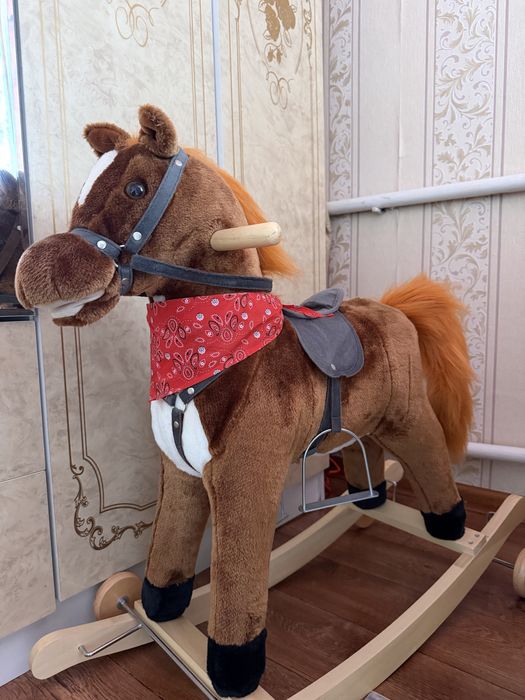 Продам детскую лошадку