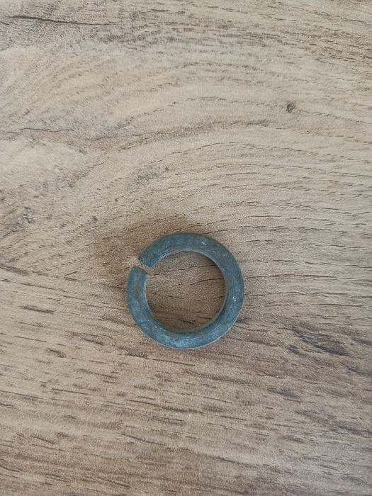 Шайба гровера м 18