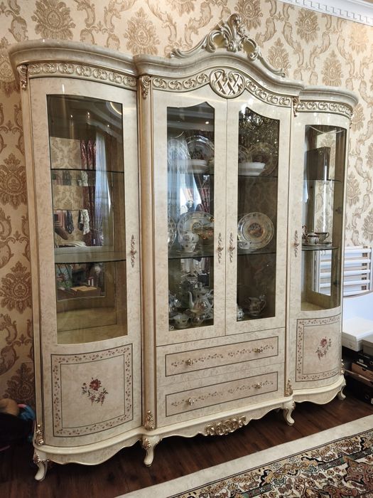 Продается Горка Комод Китай Vilga