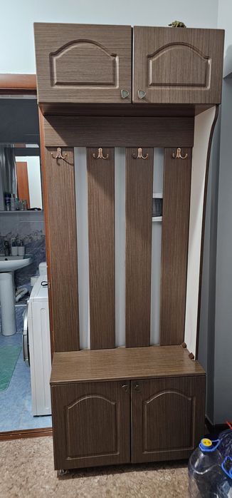 Продам предметы мебели  б. у. вещи в отличном состоянии