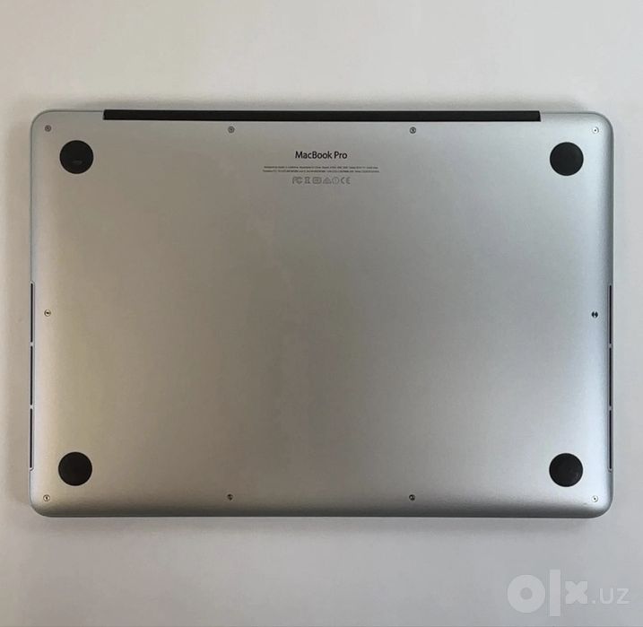 MacBook Pro 13.3" (2015) Sotiladi!